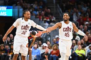 开云-加兰和米切尔同时达成单赛季200+三分 骑士队史首对