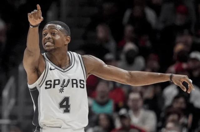 开云-福克斯加盟后马刺2胜3负！名记直言保罗该去替补